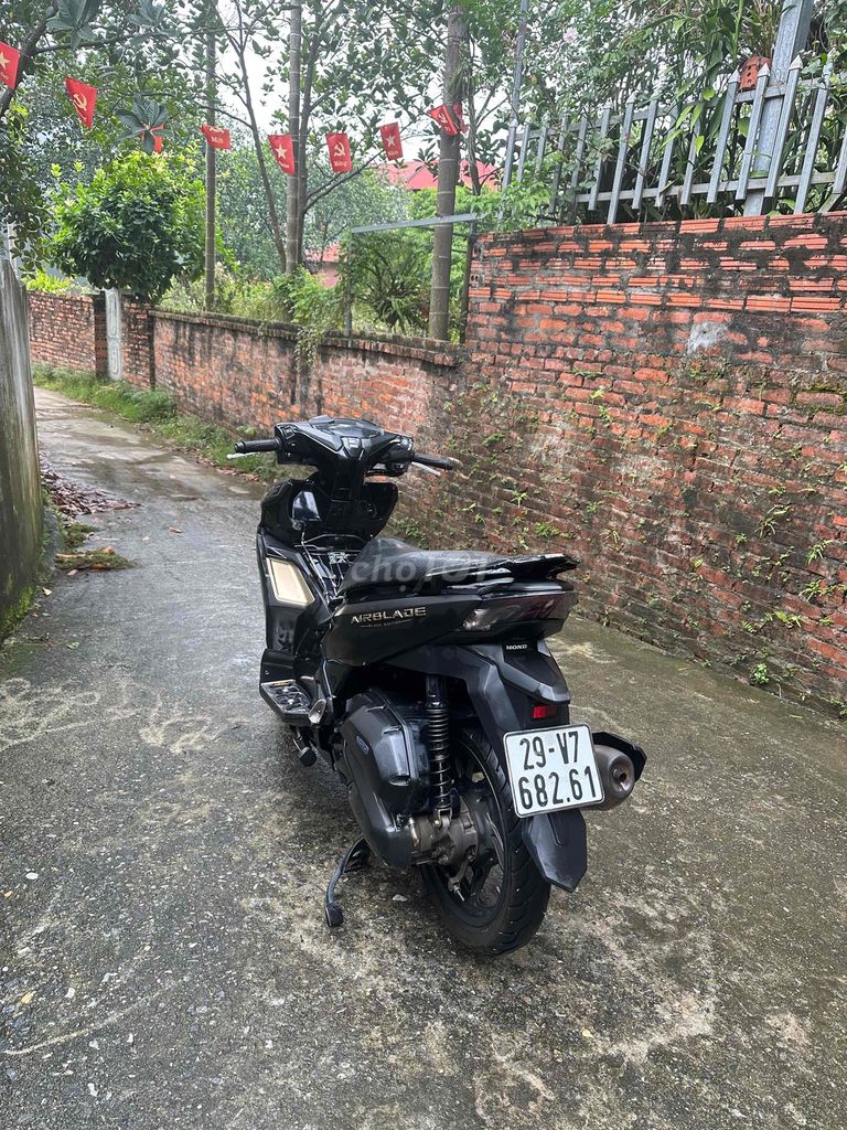 Honda Air Blade 125 2023 черный 24522 км