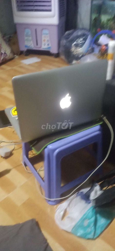 Apple MacBook Pro Xám đang Sài hoạt động tốt . Mua bán Laptop tại Quận Bình Tân Tp Hồ Chí Minh được đăng bởi Netviet hình 1