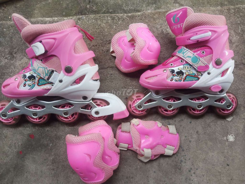 Giày patin trẻ em Hồng size 35-38 đã sử dụng