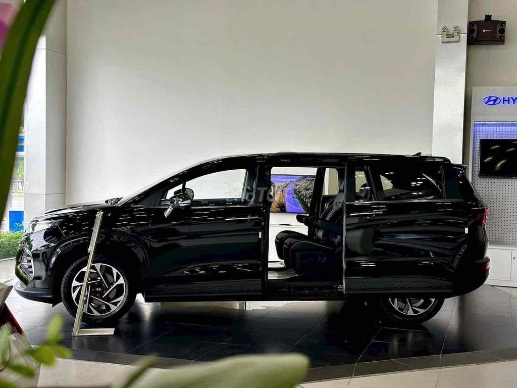 Hyundai Custin 7 chỗ đủ màu, phiên bản giao ngay. Mua bán Ô tô tại Thành phố Thủ Đức Tp Hồ Chí Minh được đăng bởi Đại Lý Hyundai Sài Gòn hình 3
