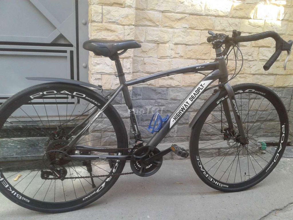 Địa hình to. Xe đua  27in 1968k.taiwan. Mua bán Xe đạp tại Quận Hai Bà Trưng Hà Nội được đăng bởi nguyen khanh ngoc hình 4