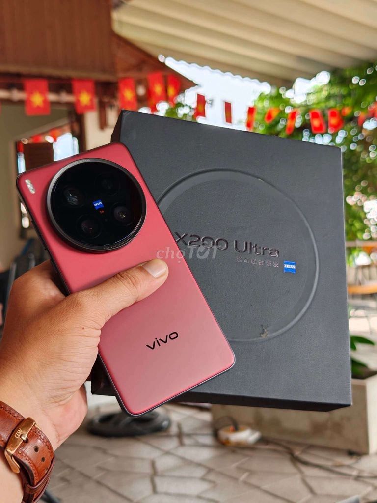 Vivo X200 Ultra 16GB/512GB Đỏ 98.5%. Mua bán Điện thoại tại Thành phố Thủ Dầu Một Bình Dương được đăng bởi tranvantuan hình 1