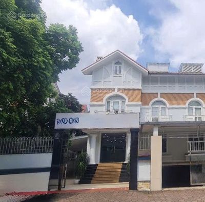 Townhouse 240 m² · 6 bed · Khu A - Geleximco Lê Trọng Tấn