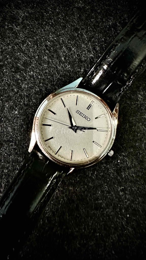 Đồng hồ Seiko Dolce thiết kế Grand máy pin khủng