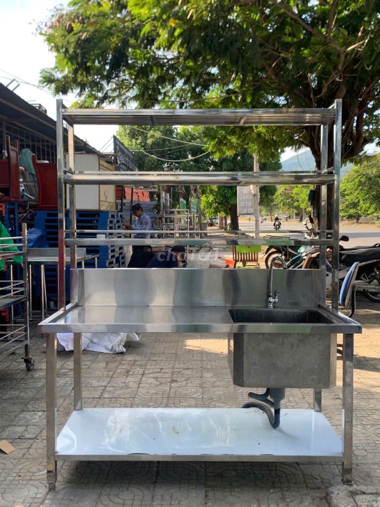 Bàn rửa chén Inox có kệ nhà bếp. Mua bán Dụng cụ nhà bếp tại Quận Sơn Trà Đà Nẵng được đăng bởi THẾ GIỚI ĐỒ CŨ ĐÀ NẴNG hình 1