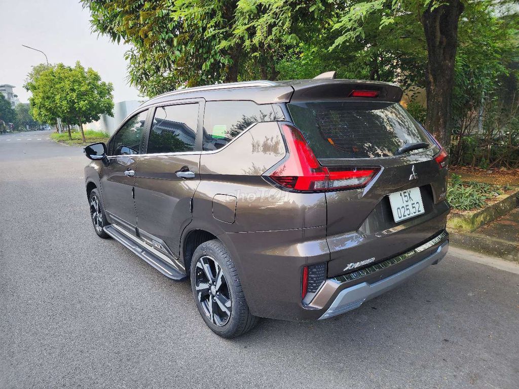 Mitsubishi Xpander, 7 мест, автомат, коричневый