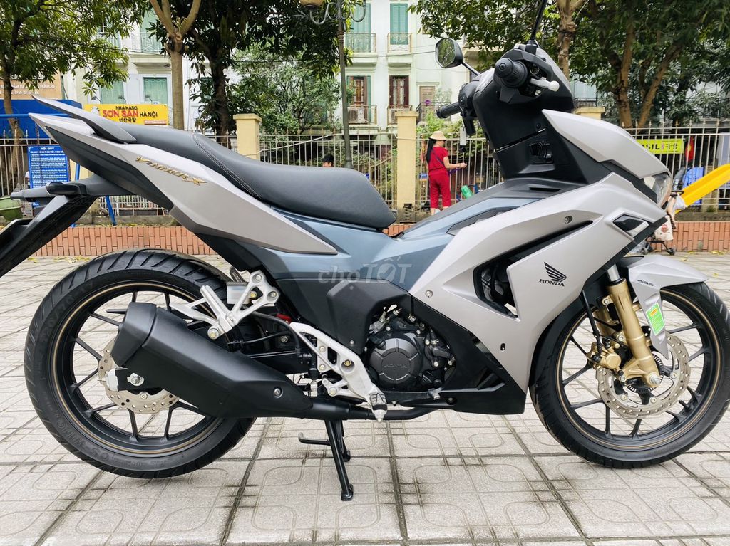 HONDA WINNER X 150 BẢN V3 XÁM SẦN MÀU ĐẸP. Mua bán Xe máy tại Quận Cầu Giấy Hà Nội được đăng bởi TUẤN MINH hình 6