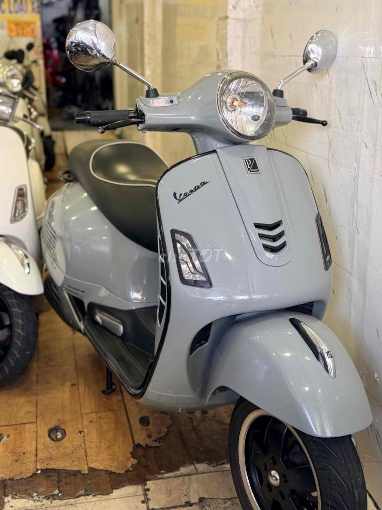 Piaggio Vespa GTS Super 125 3Vie 2014, госномер Хошимина