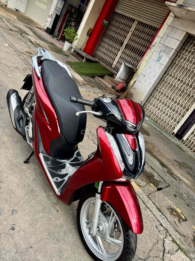 🟡🟡 SH 125 ABS đỏ đen 2024 odo 1100km như mới. Mua bán Xe máy tại Thành phố Biên Hòa Đồng Nai được đăng bởi XE MÁY CŨ THÀNH MỸ  hình 2