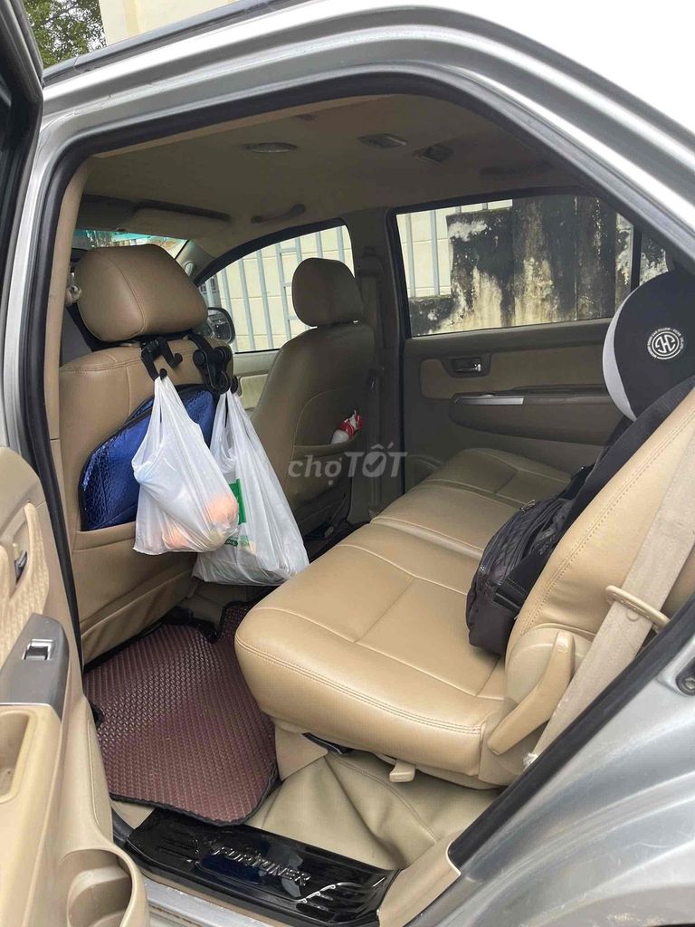 Toyota Fortuner 2010 2.5G - 180000 km. Mua bán Ô tô tại Thành phố Buôn Ma Thuột Đắk Lắk được đăng bởi Anh Quốc hình 13