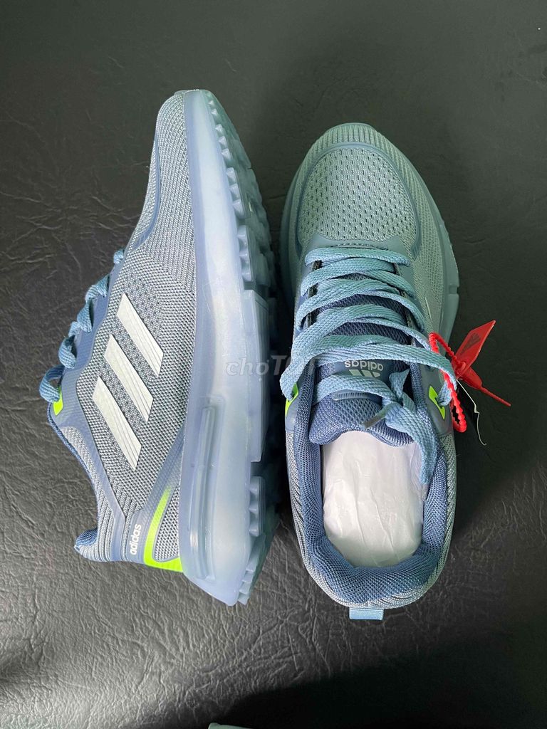 Giày adidas đế hơi xám xanh size 41