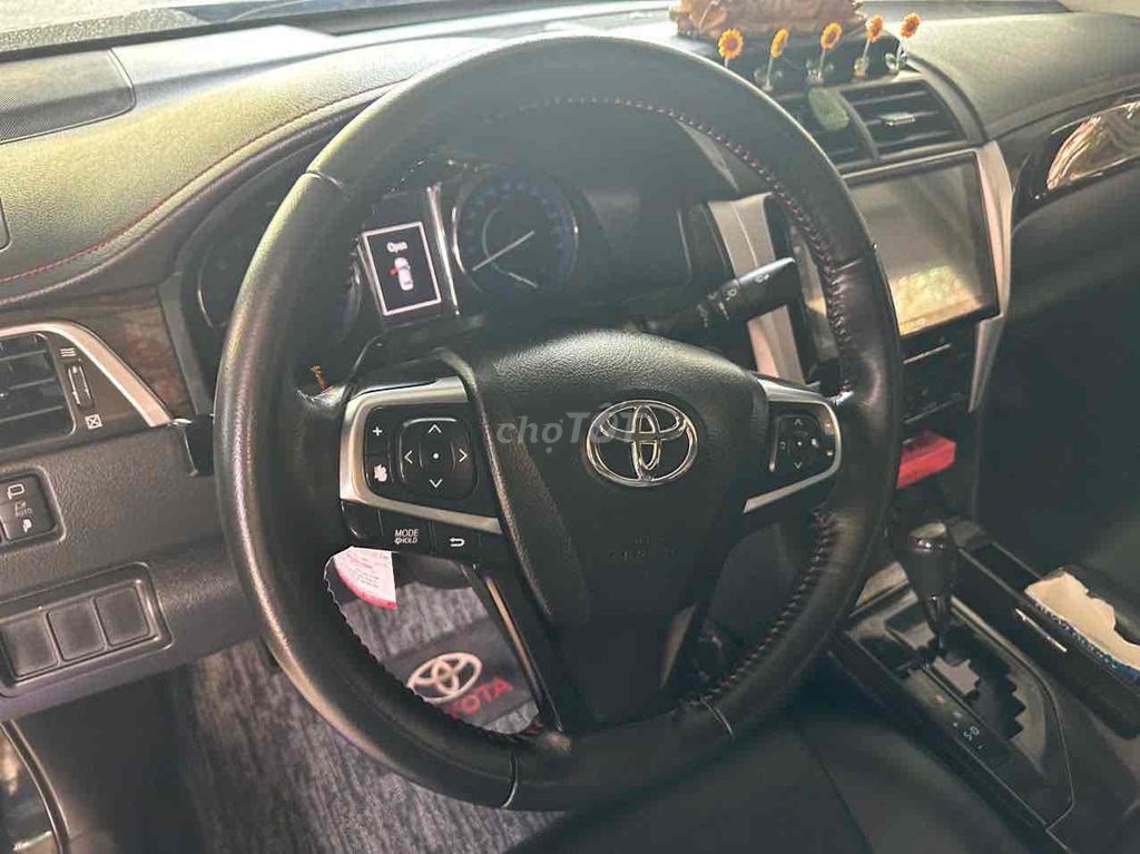 Toyota Camry 2.5Q 2016 Черная 110000 км