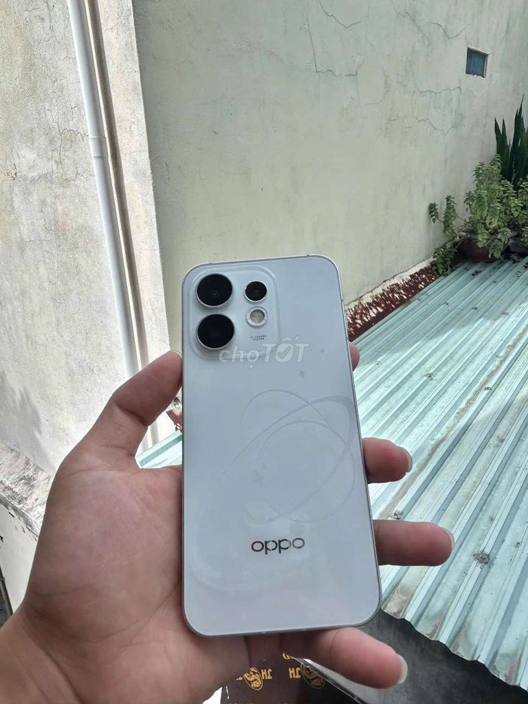 OPPO Reno16 5G 256GB Bạc. Mua bán Điện thoại tại Quận Thanh Khê Đà Nẵng được đăng bởi Nguyễn Hiền hình 1