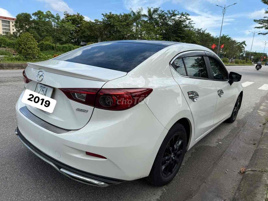 Mazda 3 2019 1.5L Premium - 68.000 km xe gia đình. Mua bán Ô tô tại Thành phố Huế Thừa Thiên Huế được đăng bởi Hoàng Tàu  hình 3