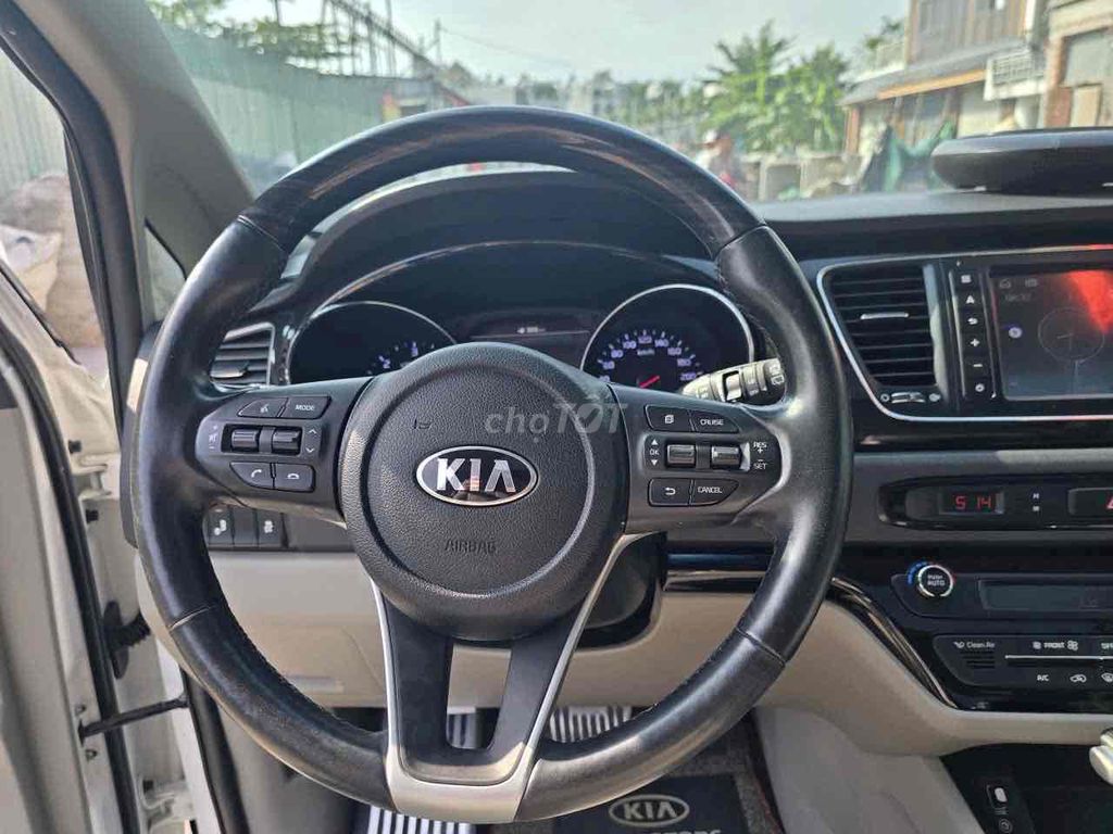 Kia Sedona 2.2 DAT LUXURY 2021 - 80000km. Mua bán Ô tô tại Quận Bình Tân Tp Hồ Chí Minh được đăng bởi Lê Văn hình 8