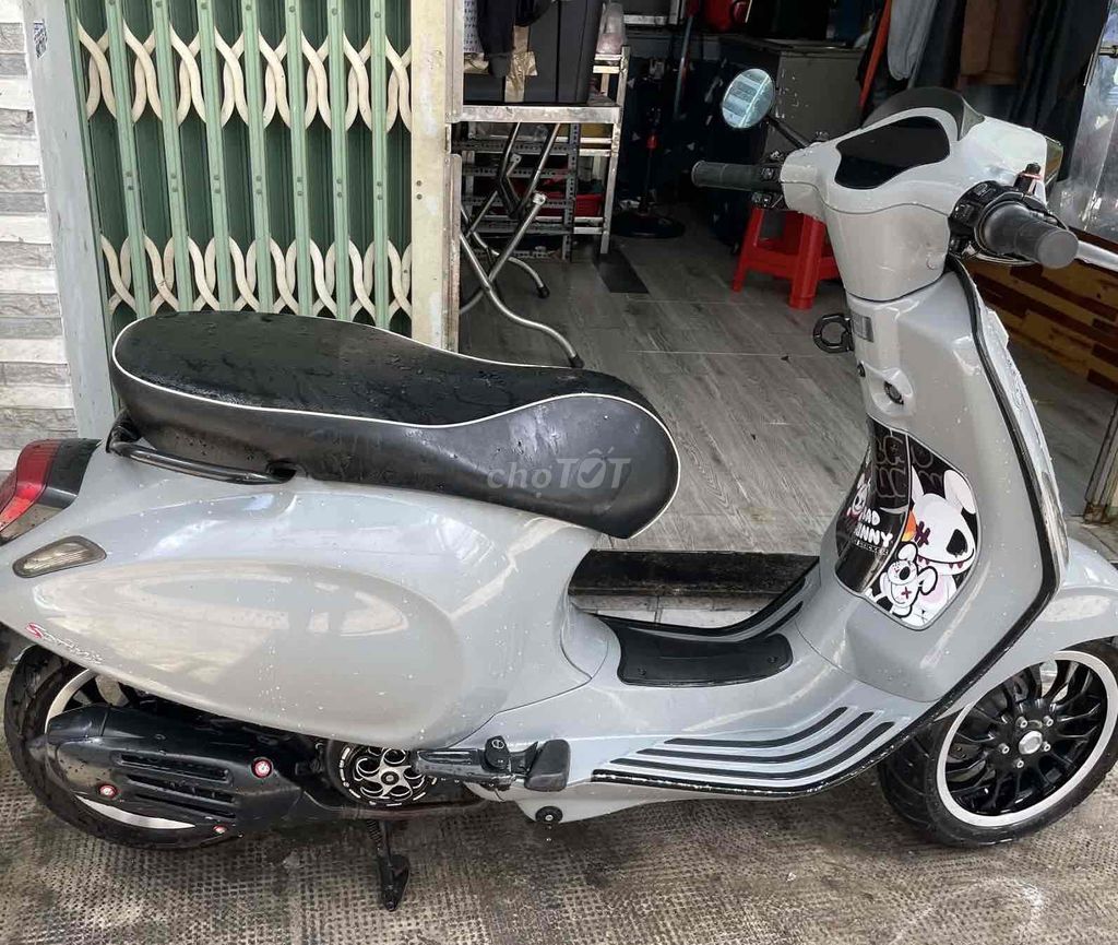 Piaggio Vespa Sprint ABS 2025 Xám 5600 km