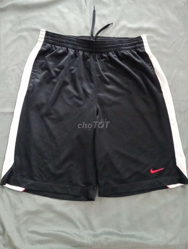 Quần short Nike Nam Thun Đen XL. Mua bán Quần áo tại Huyện Củ Chi Tp Hồ Chí Minh được đăng bởi Hằng Phạm hình 1