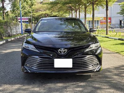 Toyota Camry 2.0G Đen 80465 km
