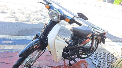 Esperro Classic 50 2021 Đen trắng
