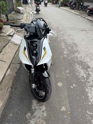 Theon S pin mua. Mua bán Xe điện tại Quận Bình Thạnh Tp Hồ Chí Minh được đăng bởi Nguyễn Anh Tuấn
