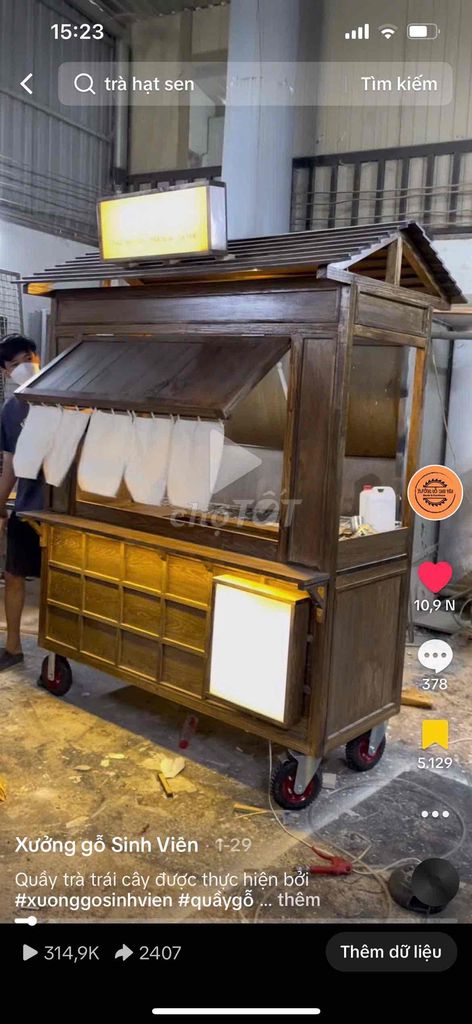 xe bán hàng gỗ vintage mới 99% kèm tủ kín gỗ.