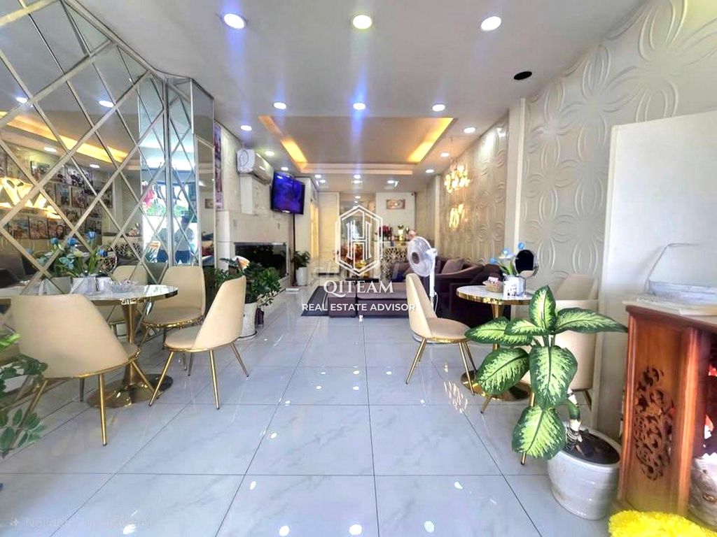 Аренда · 3 комн. · 104 м² · Quận 10, ул. Ba Tháng Hai