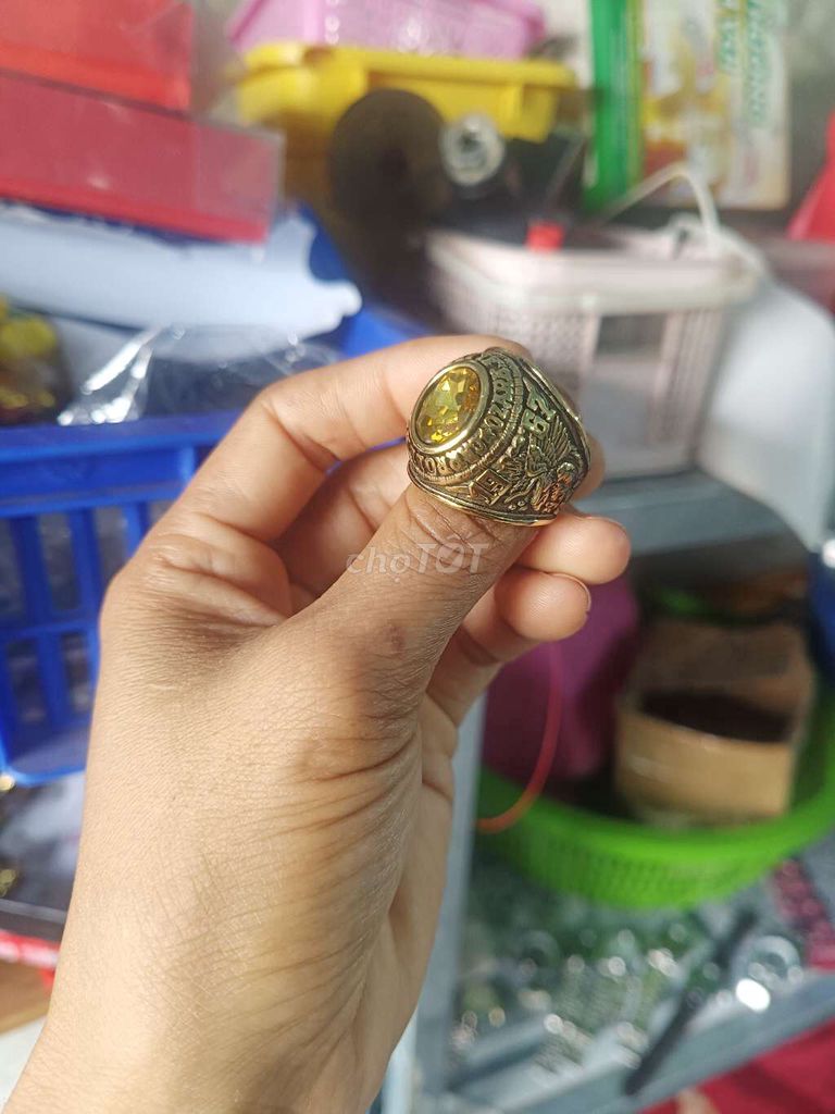Nhẫn nam kim loại màu vàng. Mua bán Phụ kiện thời trang khác tại Huyện Châu Thành Sóc Trăng được đăng bởi hồngtha city hình 1