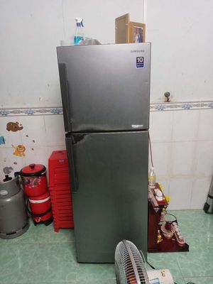 Tủ lạnh 265l Samsung inverter 90%