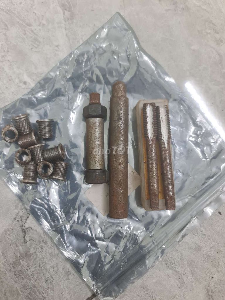 Bộ dụng cụ cấy ren bugi xe máy. Mua bán Phụ tùng xe tại Huyện Vũng Liêm Vĩnh Long được đăng bởi Nguyên hình 1