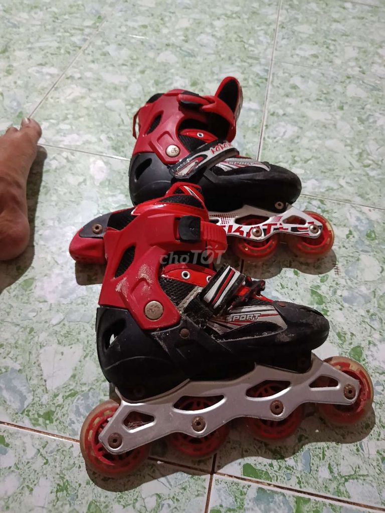 Giày patin trẻ em. Mua bán Mẹ và bé tại Quận 8 Tp Hồ Chí Minh được đăng bởi võ văn kiệt  hình 1