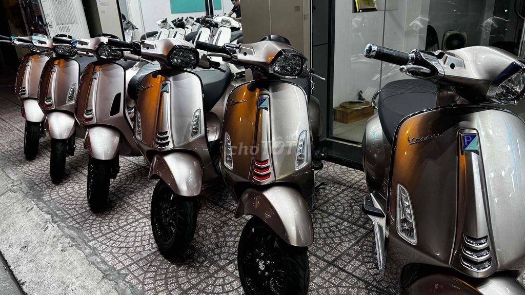 Vespa Sprint Vàng đồng TFT & Hồng Poecher. Mua bán Xe máy tại Quận Phú Nhuận Tp Hồ Chí Minh được đăng bởi VESPA  PIAGGIO BẢO HƯNG Vespa cũ trả góp  hình 16