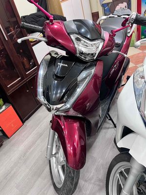 Honda SH 125i CBS 2019 Đỏ 21000 km. Mua bán Xe máy tại Quận Cầu Giấy Hà Nội được đăng bởi Kim Ngân Nguyễn Ngọc