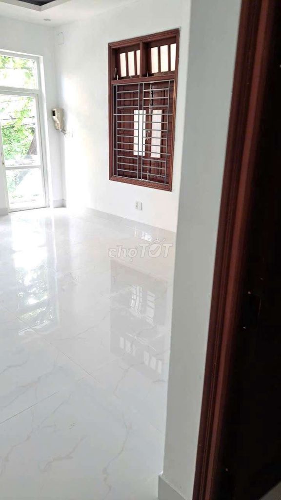 Spacious 3-storey house near Hòa Cường wholesale market — photo 9