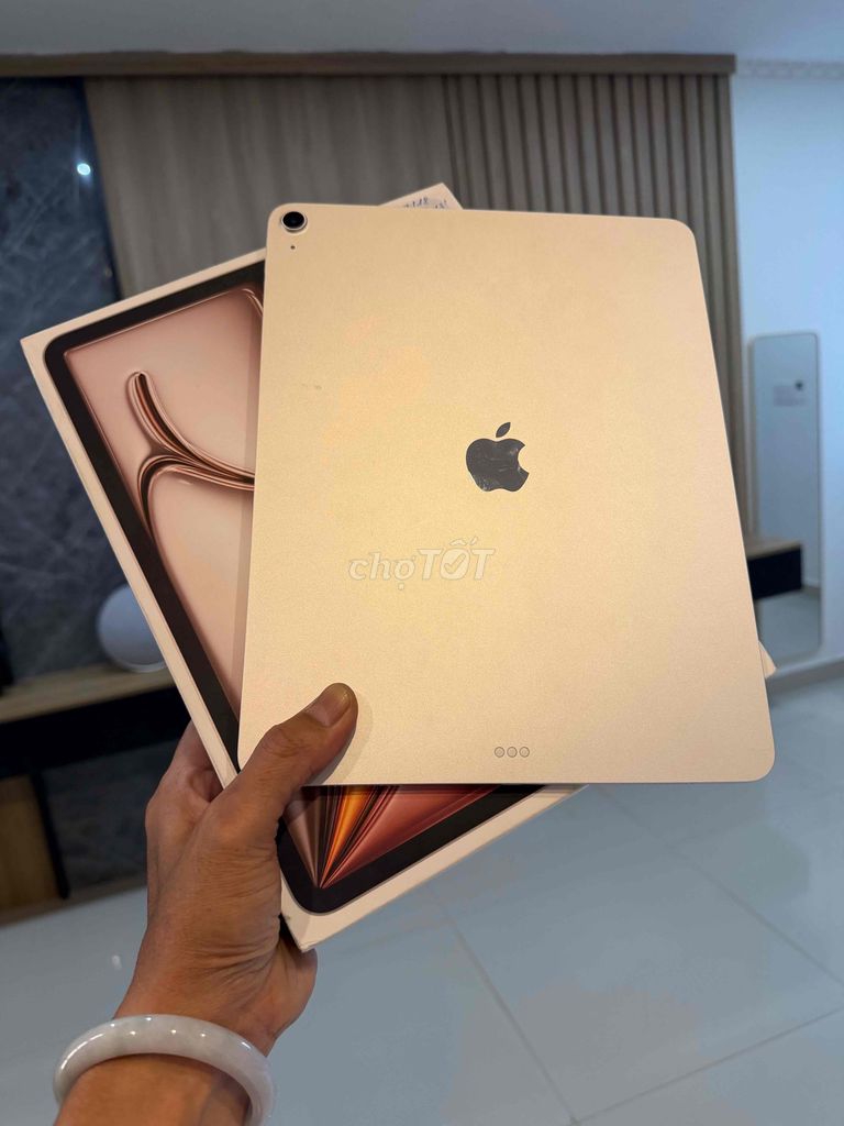 iPad Air M3 13 inch 256GB Fullbox Như mới. Mua bán Máy tính bảng tại Thành phố Đà Lạt Lâm Đồng được đăng bởi Lavie Nguyễn  hình 1