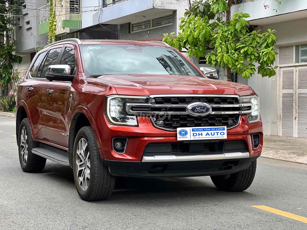 Ford Everest 2023 Titanium 2.0L 4x2 AT - 32000 km. Mua bán Ô tô tại Quận Gò Vấp Tp Hồ Chí Minh được đăng bởi Ngô minh Nam hình 4