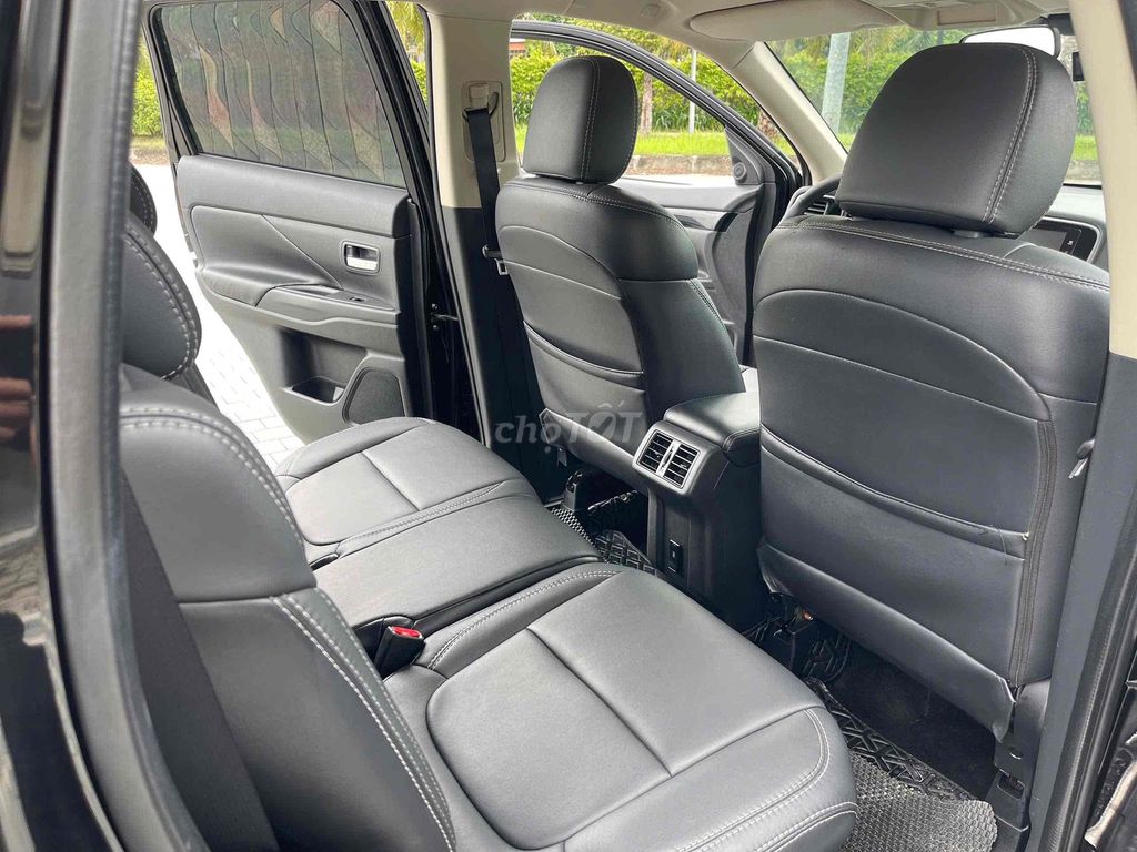 Mitsubishi Outlander Cvt 2020- 65.000km. Mua bán Ô tô tại Quận Long Biên Hà Nội được đăng bởi Mr Tài Oto hình 10
