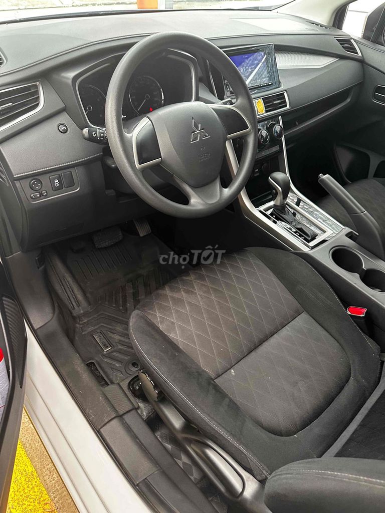 Оригинальная гарантия Mitsubishi Xpander 2025 г. белого цвета