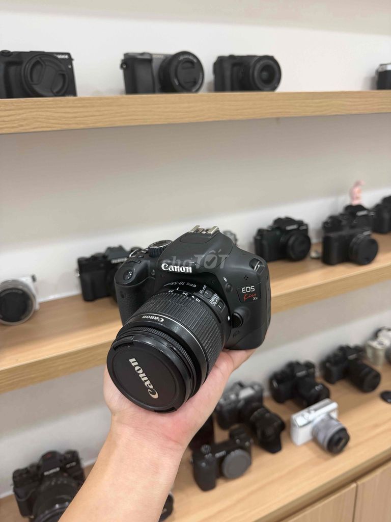 Máy ảnh Canon 550D Đen. Mua bán Máy ảnh, Máy quay tại Quận Bình Thạnh Tp Hồ Chí Minh được đăng bởi Đức Nguyễn hình 1