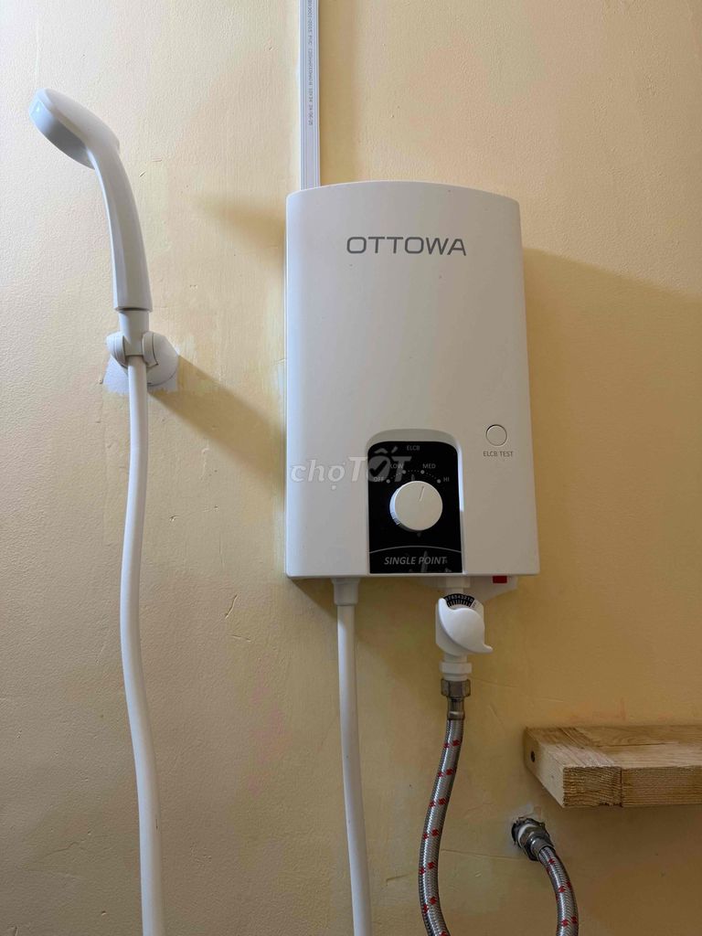 Máy nước nóng OTTOWA - Bơm trực tiếp. Mua bán Thiết bị vệ sinh, nhà tắm tại Quận 6 Tp Hồ Chí Minh được đăng bởi Chau hình 1