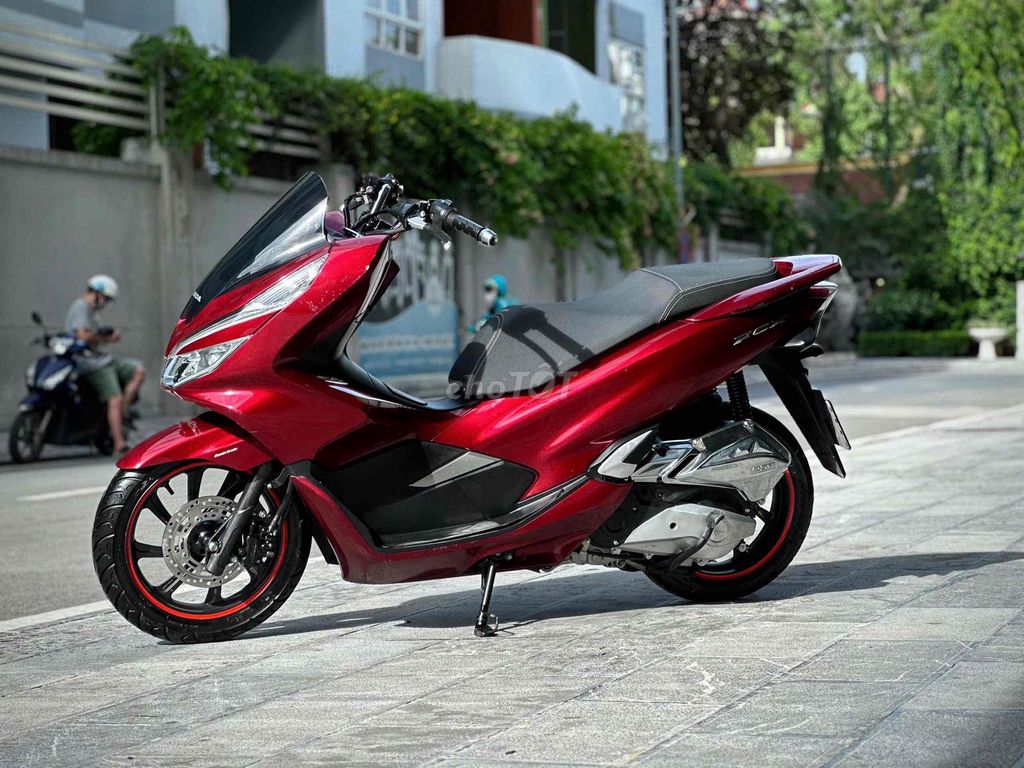 Honda PCX125 2022 Đỏ pha lê nguyên zin 29D2. Mua bán Xe máy tại Quận Ba Đình Hà Nội được đăng bởi Xe Máy Nam Thi hình 2