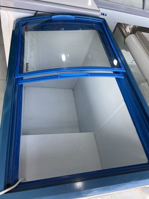 Tủ đông kính Sanaky 300L, mát lạnh nhanh