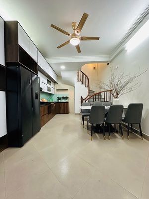 Nhà đẹp Nguyễn Văn Trỗi, ô tô đỗ cửa, dân xây, full nội thất. Mua bán nhà ở tại Quận Thanh Xuân Hà Nội được đăng bởi Văn Sang Nhà Thật 