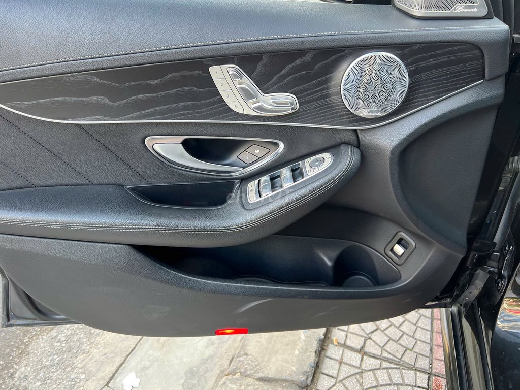 Mercedes Benz C Class 2016 C300 AMG - 80000 km. Mua bán Ô tô tại Quận Long Biên Hà Nội được đăng bởi AUTO TÂN HƯNG THỊNH hình 10
