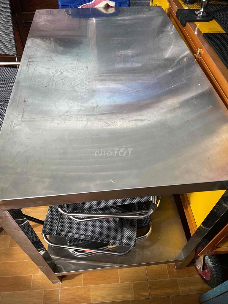 Bàn inox 2 tầng 1m4 đã sử dụng. Mua bán Bàn ghế tại Quận Bình Thạnh Tp Hồ Chí Minh được đăng bởi Kim Hong hình 1