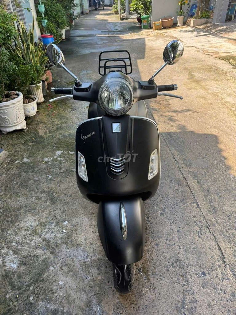 Bán xe Piaggio Vespa GTS 125 Super đen nhám. Mua bán Xe máy tại Thành phố Thủ Đức Tp Hồ Chí Minh được đăng bởi Vũ Lighter hình 4