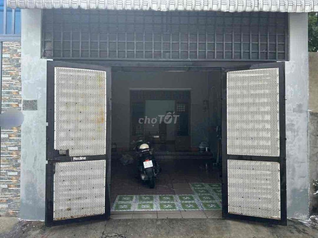 cho thuê nhà đường Đình Phong Phú gần Vincom 100m2 2PN 1WC 8tr/th