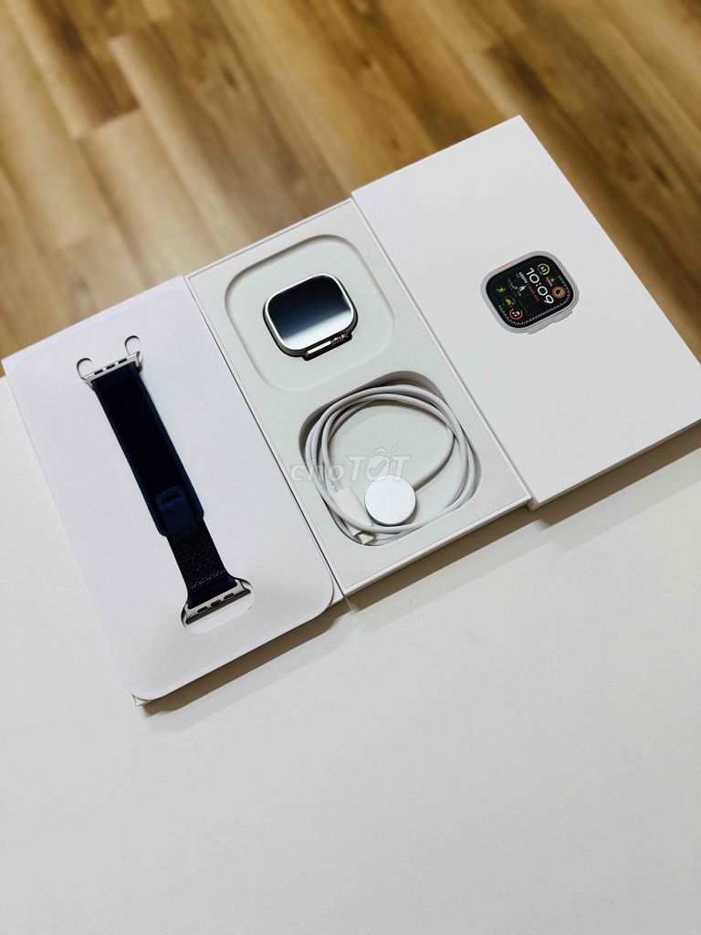 Apple Watch ultra 2 natural 2024 like new full box