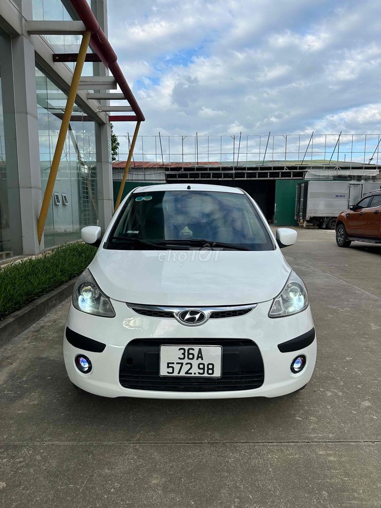 Hyundai i10 nhập khẩu máy 1.1 số sàn. Mua bán Ô tô tại Thành phố Thanh Hóa Thanh Hóa được đăng bởi Hoàng Tuấn hình 1