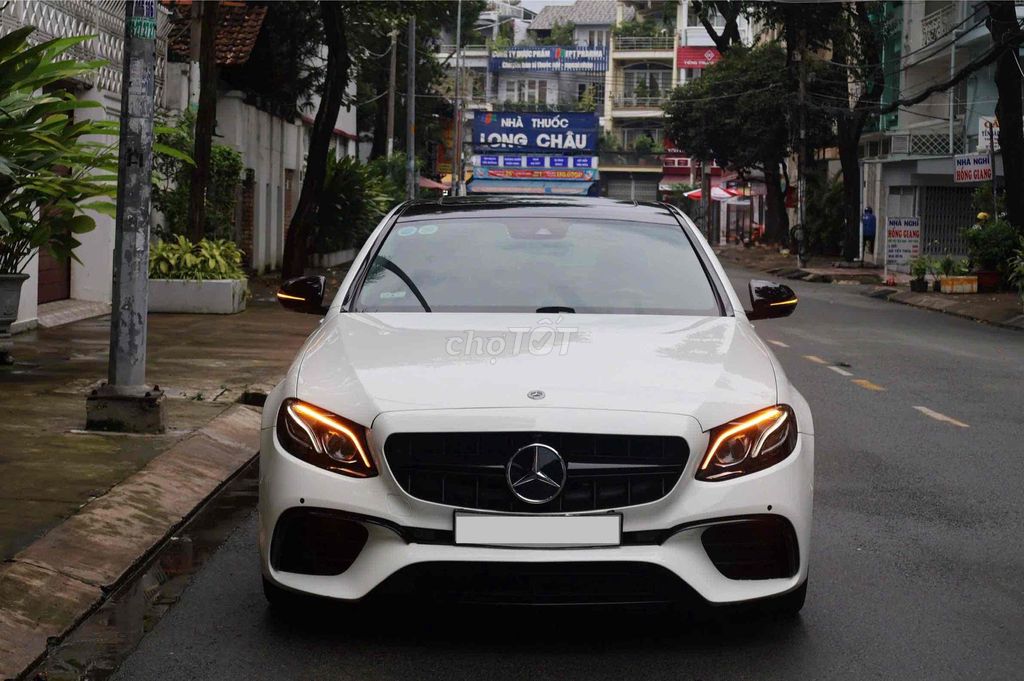 Mercedes Benz E250 AMG model 2018 lên E63. Mua bán Ô tô tại Quận 8 Tp Hồ Chí Minh được đăng bởi Khoa nguyễn hình 1