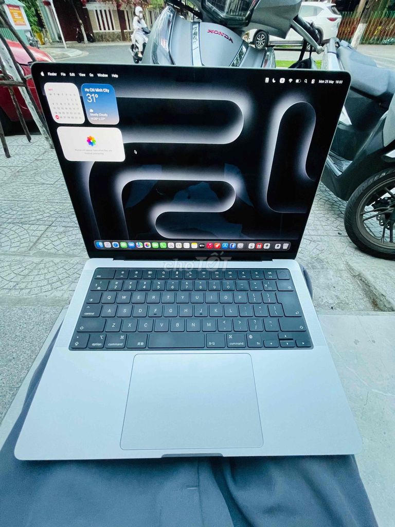 Apple MacBook Pro M3 14 inch 36GB/512GB 99% mới. Mua bán Laptop tại Quận Hải Châu Đà Nẵng được đăng bởi Chỉ Bán Máy Rin chất hình 1